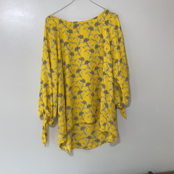 Ladies blouse - Picture 5 of 7